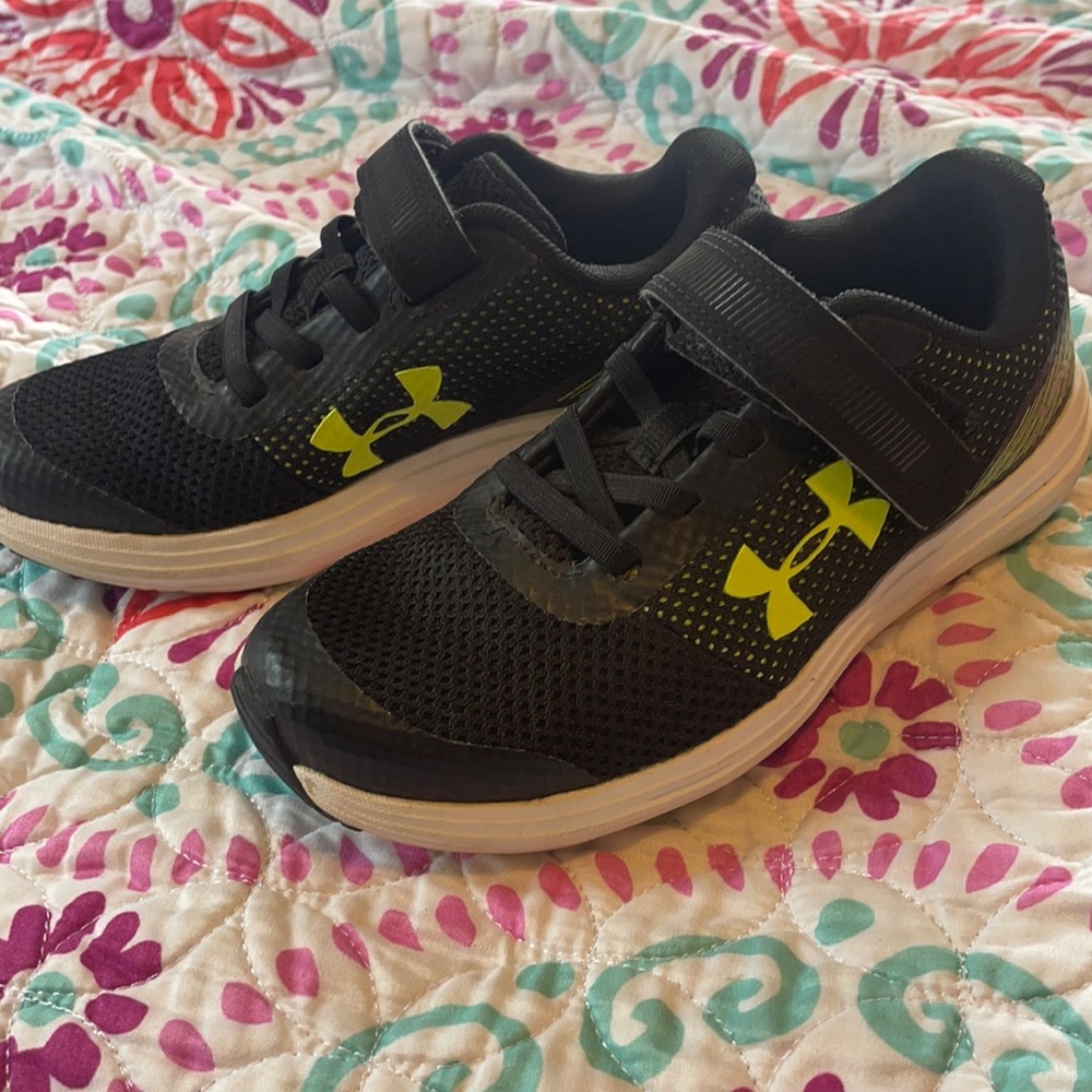 Boys under armour shoes